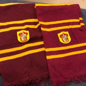 Harry Potter Gryffindor scarves